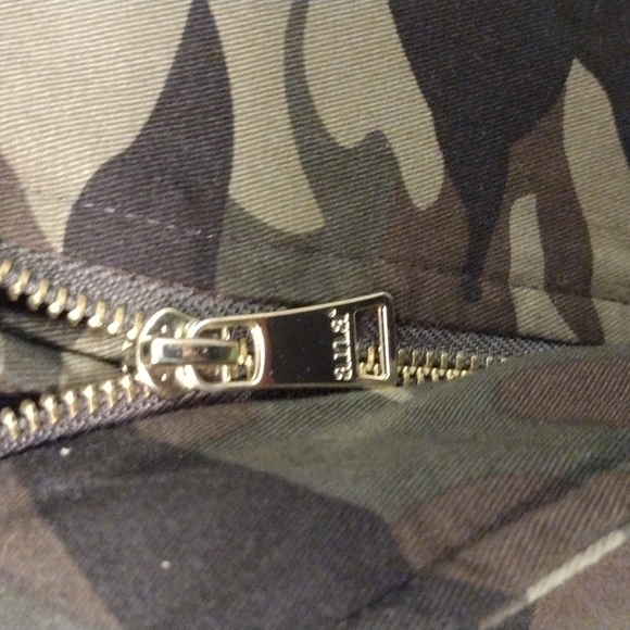 ANA, Women's Camo, Faux Fur Rim hood (removable) Size S. - Picture 5 of 10